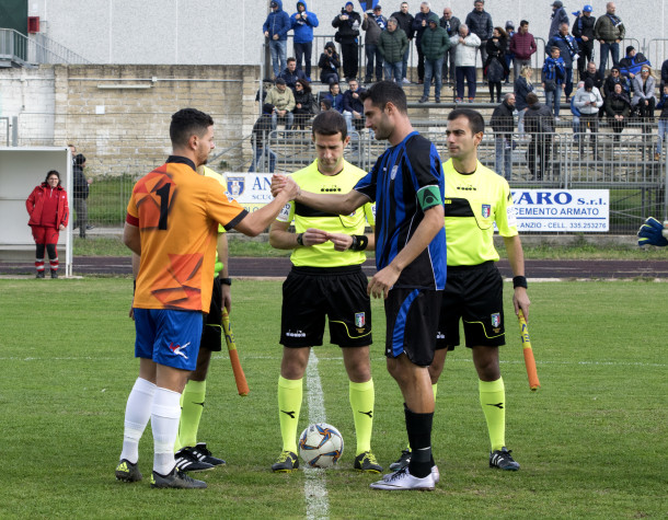 anzio-latina-il-saluto-tra-i-capitani-foto-ferri